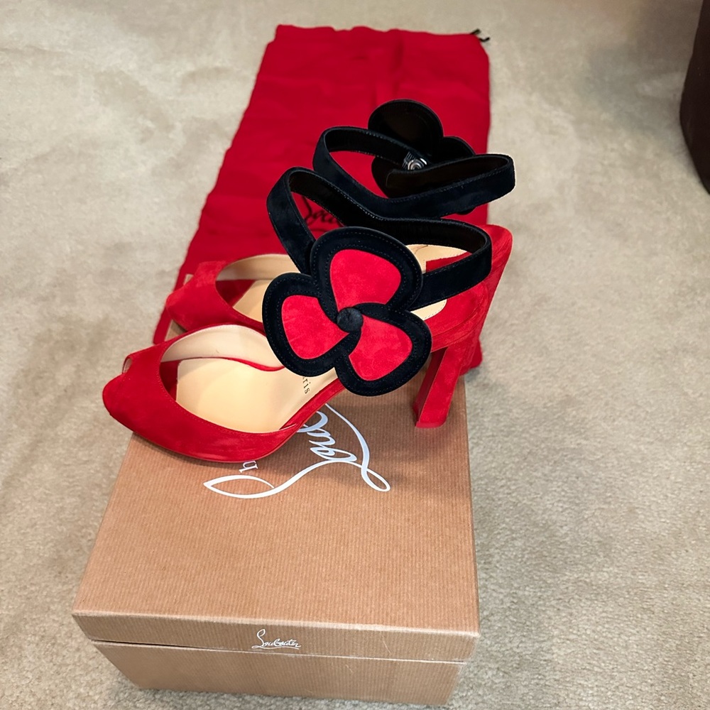 Brand new  Christian Louboutin Pansy 85 Veau Velours High Heel size 40